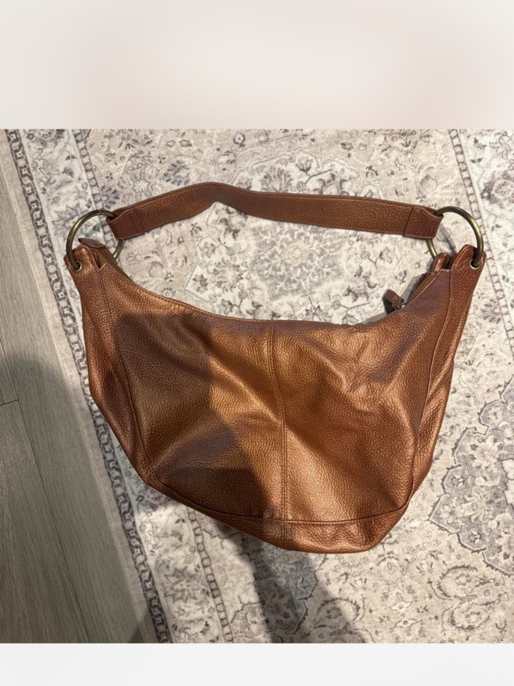 Classic Leather Shoulder Bag in Cognac Brown